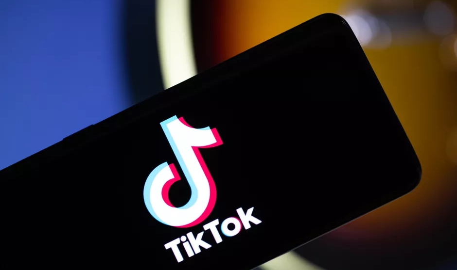 Tiktok experiences brief outage, launches new Ad Platform amidst calls for ban